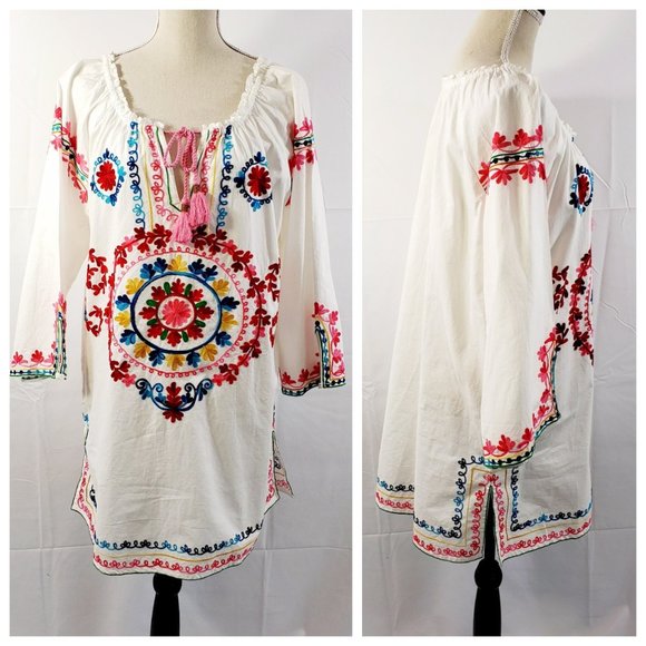 Solitaire Bohemian Style Embroidered Trim Blouse - Picture 2 of 8